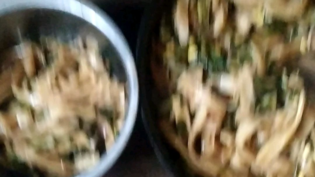 面条。饼,